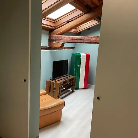 Binario 63 Apartment *