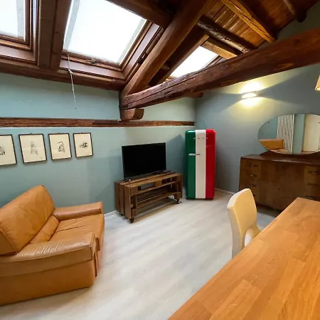 Binario 63 Apartment *
